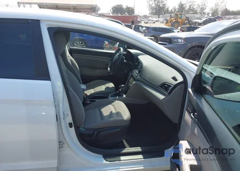 2017 Hyundai Elantra Se z USA, uszkodzony, nr VIN 5NPD84LF9HH045356